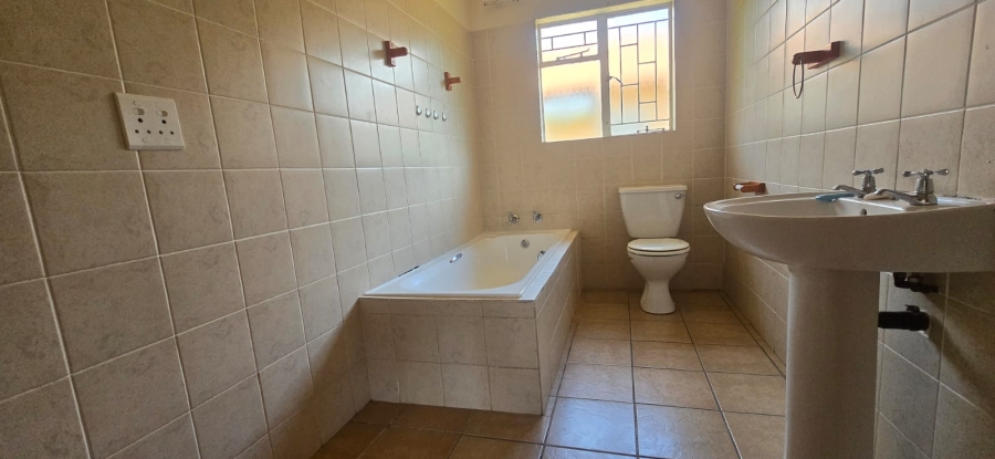 2 Bedroom Property for Sale in Meiringspark Ext 1 North West